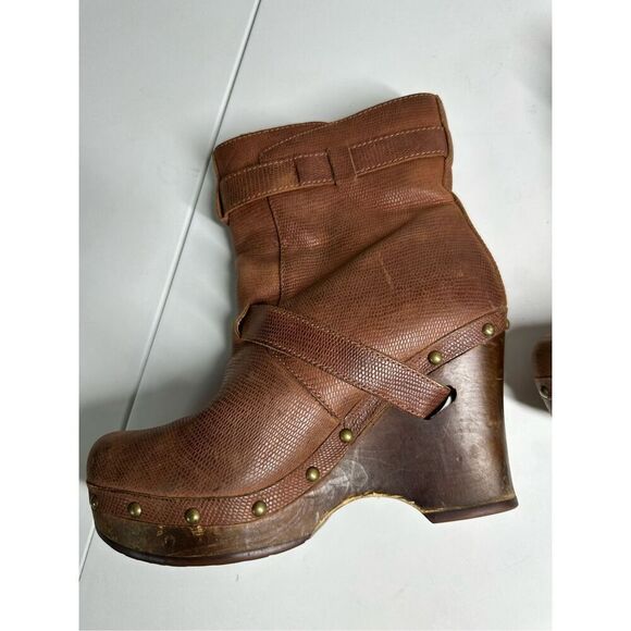 UGG Australia Women's Size 7 Brown Lizard Embossed Leather Ankle Boots See Note - Picture 10 of 16